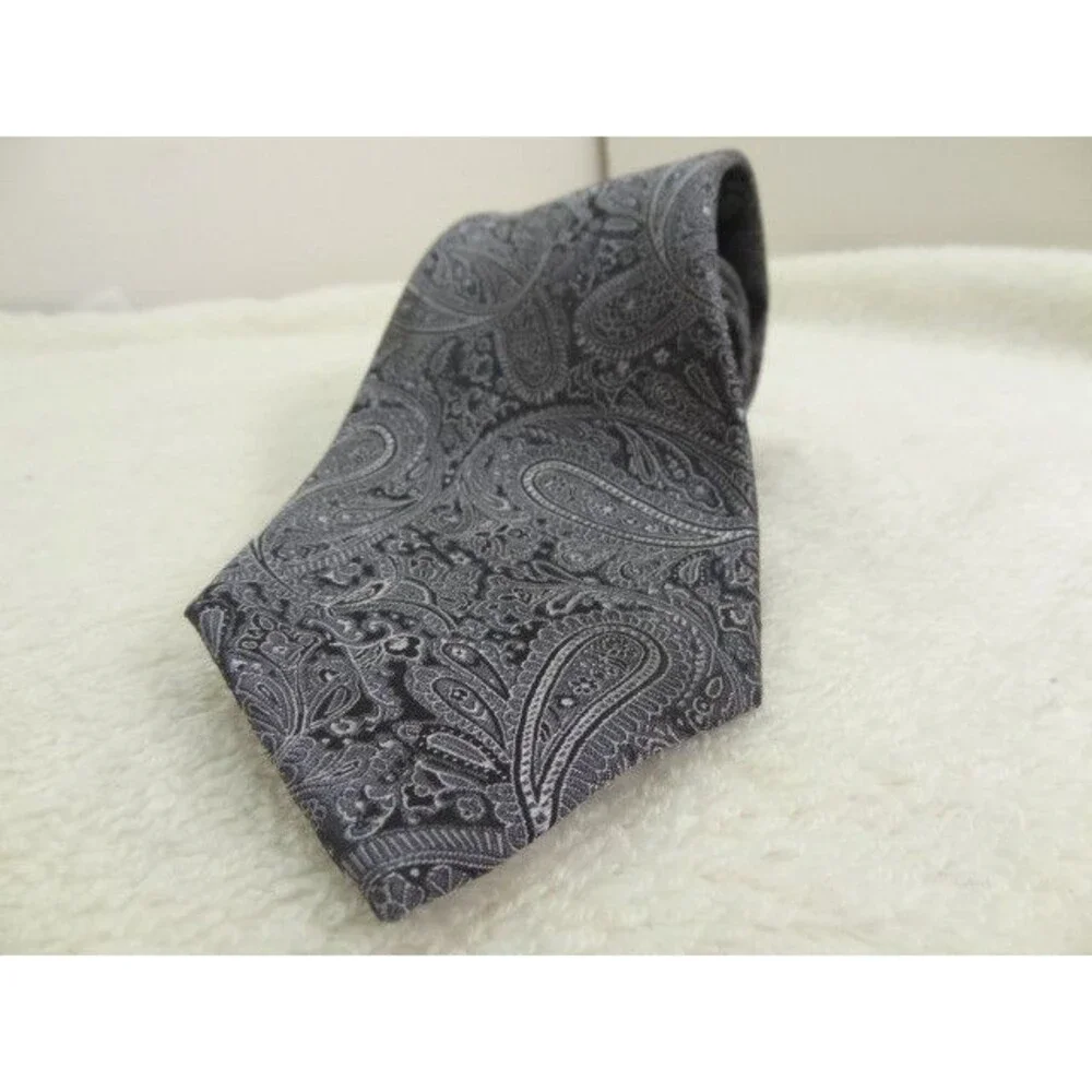 Classic Paisley Gray Black White croft and borrow Men's Tie Necktie